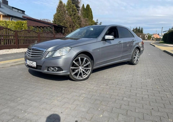 Mercedes-Benz Klasa E cena 42900 przebieg: 246100, rok produkcji 2010 z Białystok małe 121